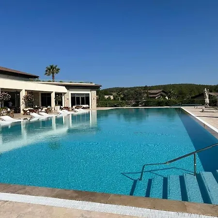 Enjoy Playing Golf, Where Luxury Meets Peace. ヴィラ